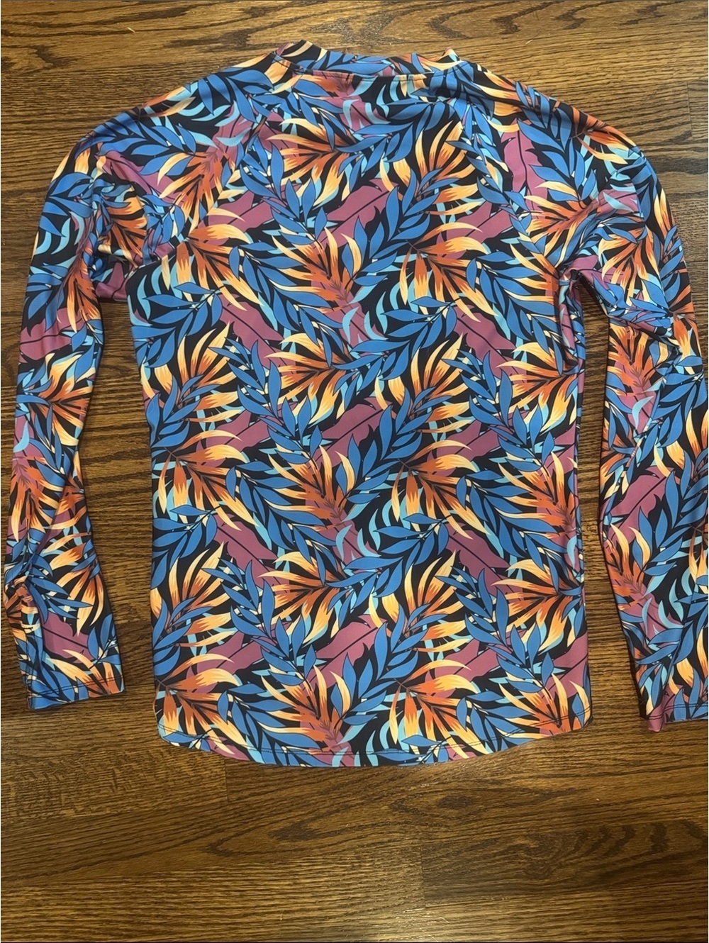 The American Outdoorsman for Women Swim Shirt Size Medium - Picture 3 of 9